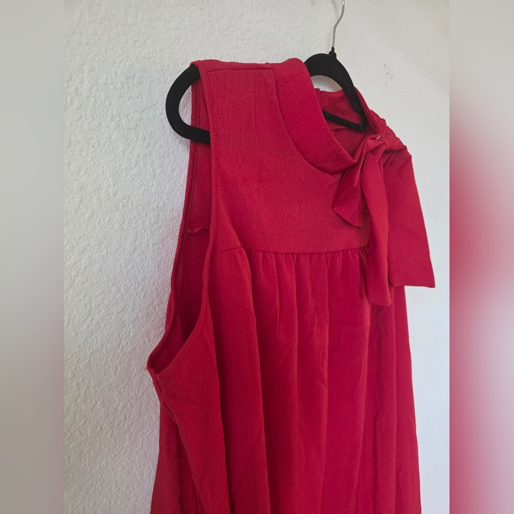 Sleeveless Red Tie-Neck Midi Dress With Pockets - Picture 6 of 10